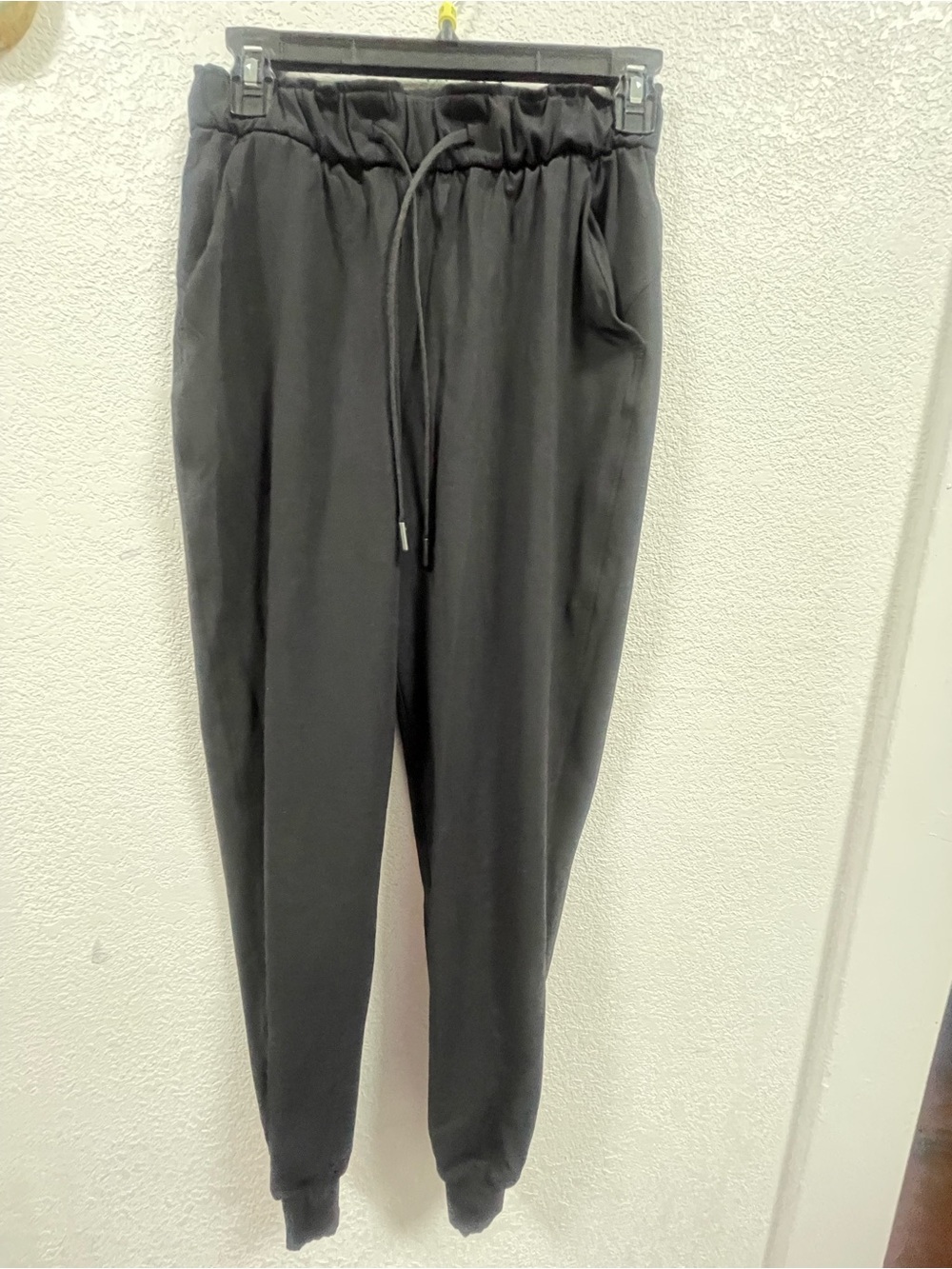 Lululemon Black Drawstring Jogger Pants size 4 EUC